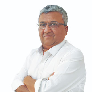 Dr. Vivek Bansal, Radiation Specialist Oncologist in naranpura vistar ahmedabad